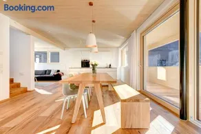 Hus 128 - Image 1