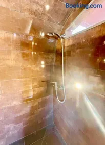 Airstream at Hardham West Sussex Sleeps 4 - Image 5