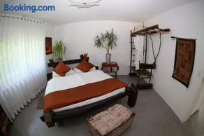 Avantgarde Living - Image 1