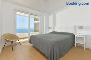 Apartamento de lujo de 2 dormitorios - Image 2