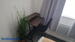 Deluxe Town Centre 2 Bedroom Apartment - Image 5