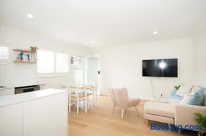 Cove at Redcliffe - Modern Coastal Hideaway - Image 1
