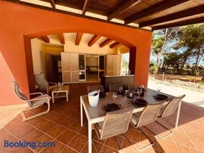 Villa mit großem Garten und Aufstellpool, 800m zum Meer, Lido Marini - Image 2