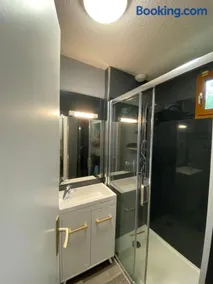 Gîte entièrement rénové - vue plaine de jeux - Image 1
