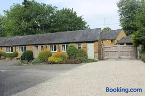 Idyllic cottage escape in Oxfordshire countryside - Image 1