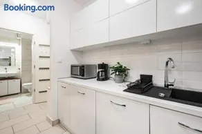Viola Apartment - free parking and balcony - Image 2