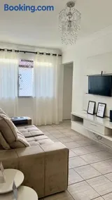 Apto charmoso, com ar, localização privilegiada - Image 3