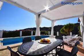 El Quinto Pino, Frigiliana Luxury Country villa with pool and parking HansOnHoliday Rentals - Image 1