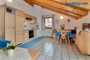 Familienfreundliches Apartment mit Garten, Grill und Terrasse | Bergblick - Image 2