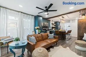 Modern Gatsby 2b15b Caldwell Near Golf Course! - Image 1