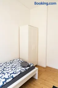 Geräumige Monteurs- und Ferienwohnung mit 3 Schlafzimmern, Balkon und voll ausgestatteter Küche - Image 4