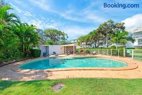 Ground Floor Beachfront Escape, Pool Views,Surfside Resort - Image 1