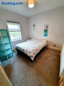 Beautiful 3 Bedroom House at the Sea Front - Amazing Location - Image 5