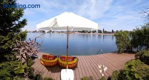TopSenec-Lakeside Home - Image 1
