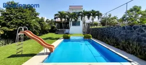 Casa con alberca privada y agradable jardín - Image 1