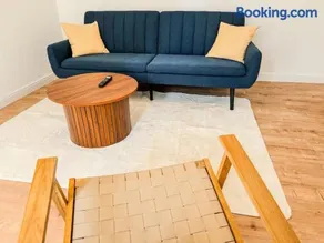 City-Apartment - private parking - Image 1