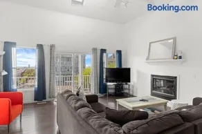 Dune Road House - Image 1