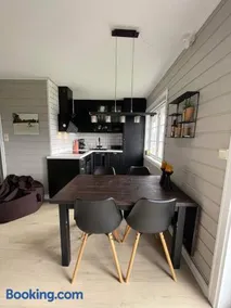 Privat apartment with beautiful view and two bedrooms - Image 5