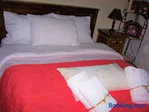 Kastorio-Villy's Guest House - Image 2