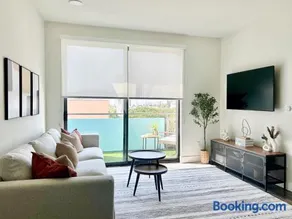 Splendid 2BR 2BA Apt – 12 Min Walk to SM Pier - Image 1