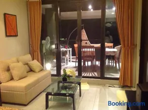 Modern Room with beautiful pool - Image 5