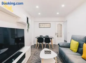 Aiara apartment by People Rentals - Image 1