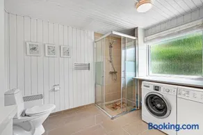 Nice Home In Ebeltoft With 3 Bedrooms And Internet - Image 2