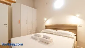 Loggia Padronale Eleganti Suite nel Cuore di Oristano - Image 3