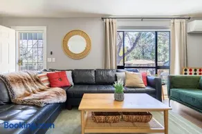 Scenic Mountain Getaway by the Park - Image 2