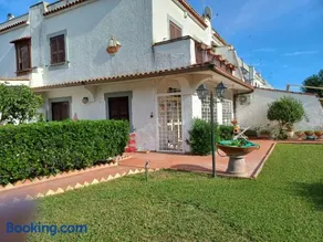 Max House - Image 1