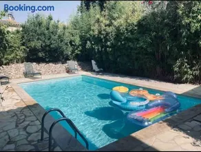 Charmante maison climatisée avec piscine privée - Image 1