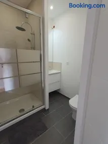 Studio calme dans villa habitée, parking privé et gratuit - Image 1