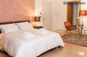 Martini Suite - Image 1