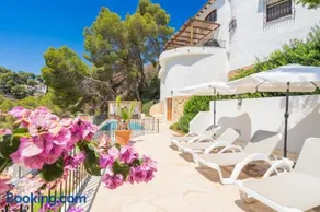 Villa avec piscine privée, terrasse et jardin | Vue montagne - Image 2