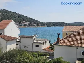 Apartments Perina Tisno - Image 1