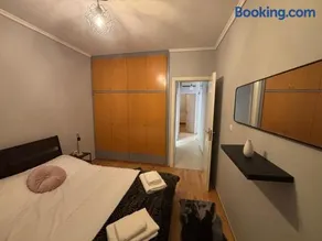 Family Nest Apartment SKG - Image 3