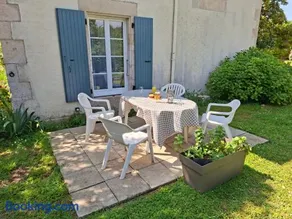 La Glycine, Maison au calme avec jardin, Fibre Wi-Fi, 20 min des plages, Parking privé - Image 3