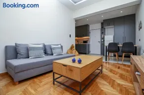 Defner Tzo's Modern Apartment - Image 2