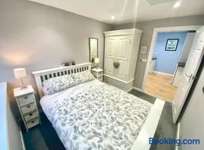 Modern Spacious Annex -Ground Floor - Image 3