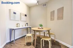 Marina del Rey 2BR - Near LAX, Beach & Dining - Image 1
