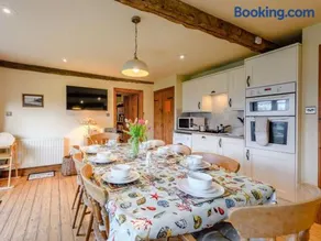 3 Bed in Coombe Keynes DC029 - Image 4