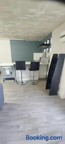 F2 près de l'hôpital - Image 3
