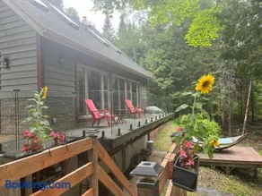 3bdrs Lakefront Chalet Peaceful Retreat - Image 2