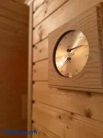 Stylish Apartment with Private Sauna and Parking - Image 2