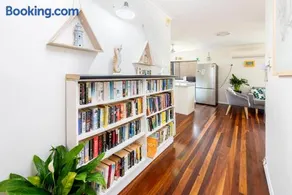 Pet friendly beachfront home- sleeps 8 - Image 5