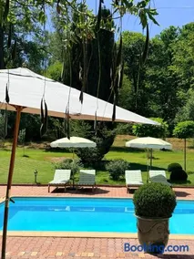 Country house in Forest of Rambouillet - Image 2