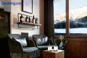 Chalet Horn Trailside Retreat - Image 3