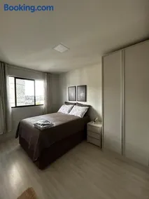 Apartamento bem localizado com lava e seca e wi-fi rápido - Image 3