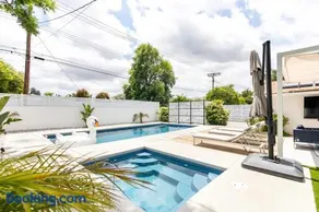 New luxury entertaining house with Pool Spa Sauna Tesla charger Pets - Image 3