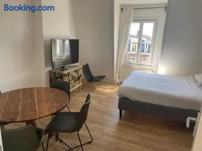 Cozy Pijp Apartment Amsterdam - Image 4